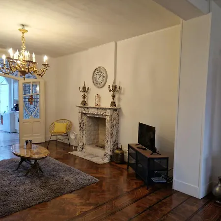 De Charme Dans Maison Bourgeoise * Frameries