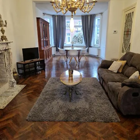 De Charme Dans Maison Bourgeoise Frameries