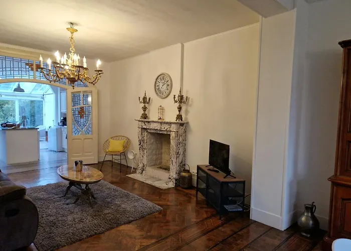 De Charme Dans Maison Bourgeoise * Frameries